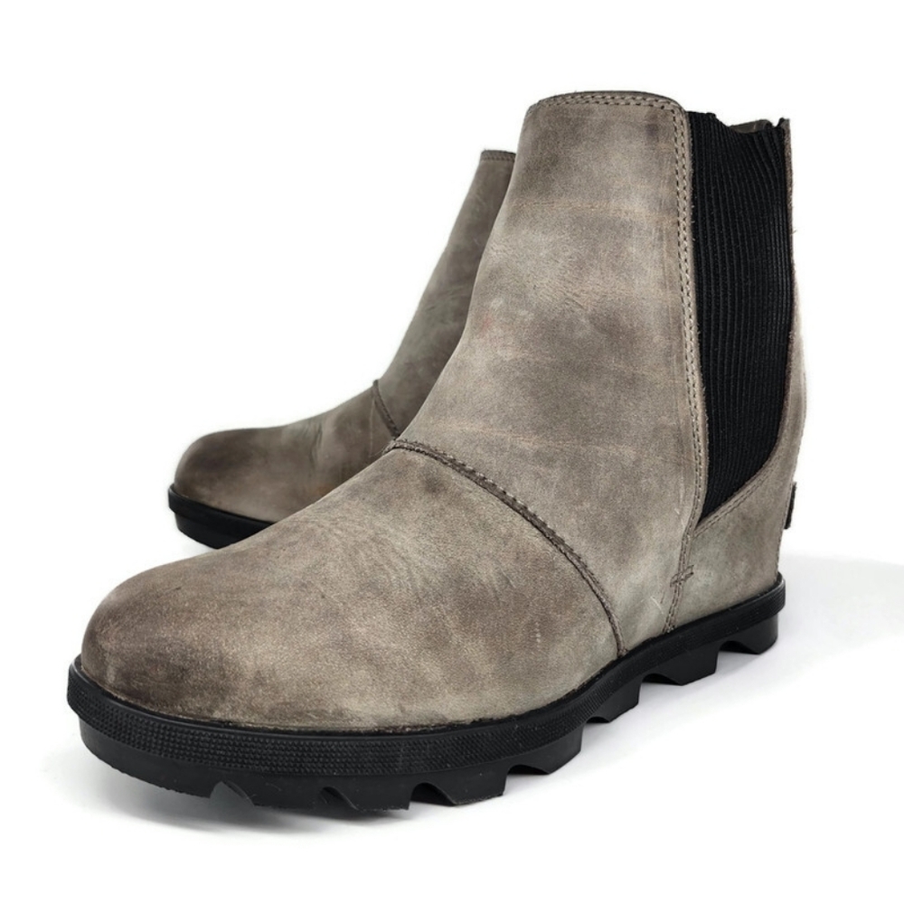Sorel Joan of Arctic Grey Leather Waterproof Pull-On Lug-Sole Wedge Heel Boots